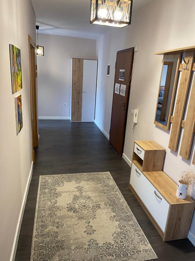 Pedestrian Street Center Apartment Shkodra Kültér fotó